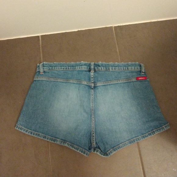 GUESS Jean Shorts - Picture 2 of 3